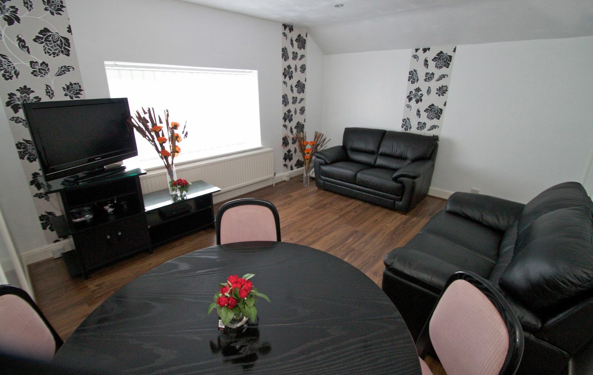 La Suisse Serviced Apartments Manchester Buitenkant foto